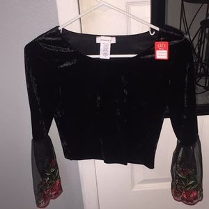 Black velvet cropped shirt